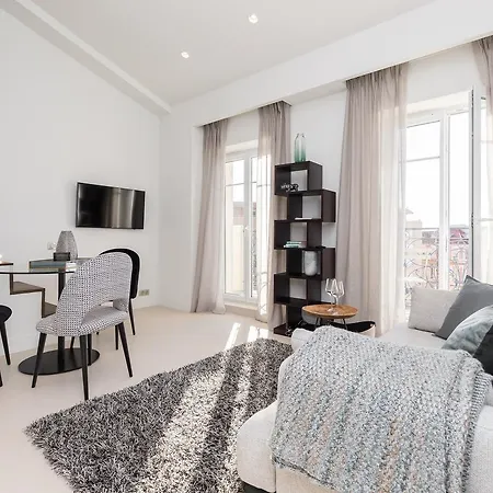 Riviera - Duplex Dernier Etage شقة نيس